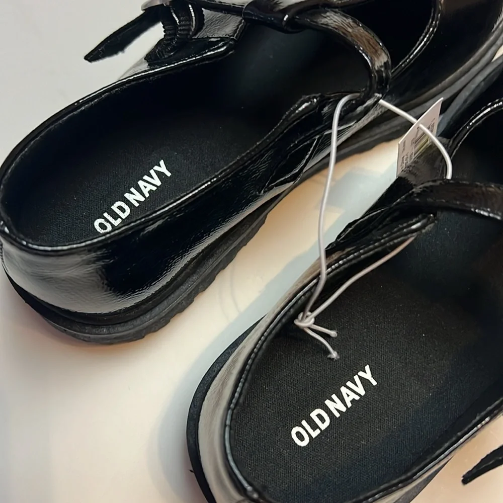 Old Navy Dress Shoes Chunky Mary Jane Black Patent Leather Flower Buckle New